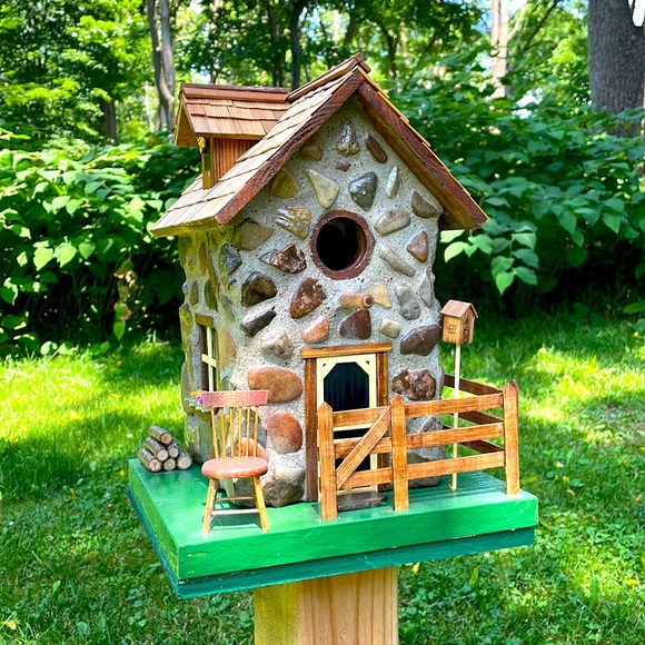 Beautiful view of Birdhouse Designers Custom